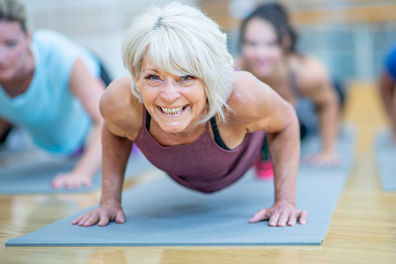 older-woman-doing-yoga-and-using-pelvic-floor-muscles